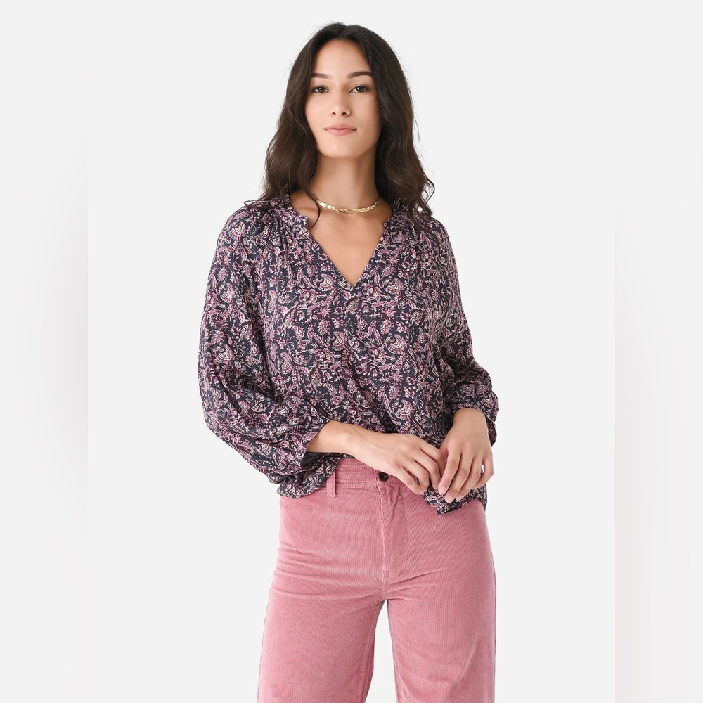 🏷️NWT FAHERTY Vneck Paisley Floral Blouse Bohemian Hippie dolman sleeves